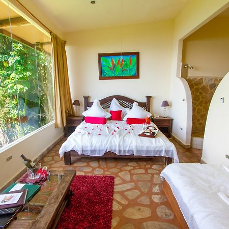Issimo Suites Boutique Hotel & Spa - Adults Only Manuel Antonio Dış mekan fotoğraf