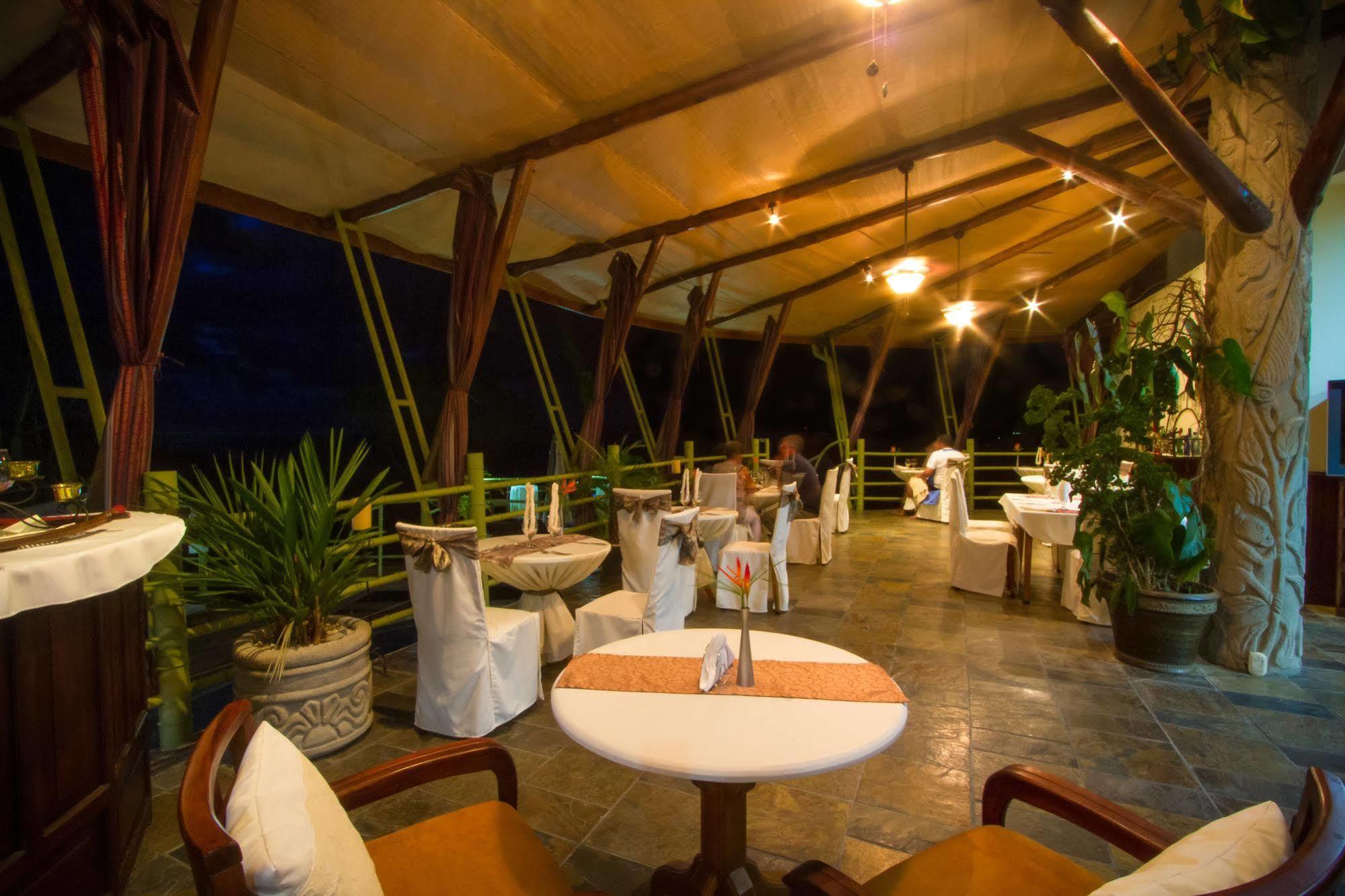 Issimo Suites Boutique Hotel & Spa - Adults Only Manuel Antonio Dış mekan fotoğraf