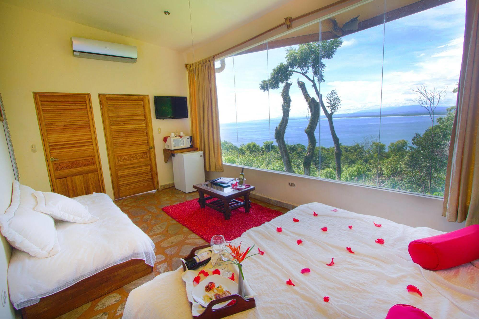 Issimo Suites Boutique Hotel & Spa - Adults Only Manuel Antonio Dış mekan fotoğraf