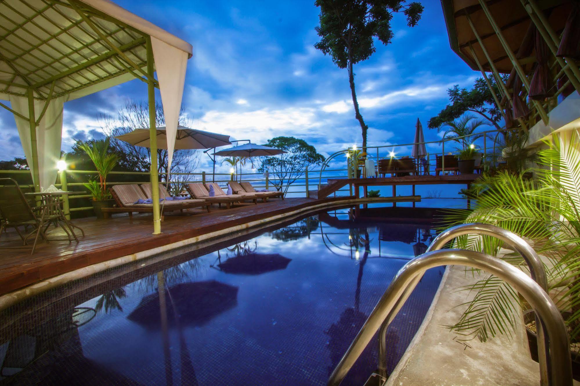 Issimo Suites Boutique Hotel & Spa - Adults Only Manuel Antonio Dış mekan fotoğraf
